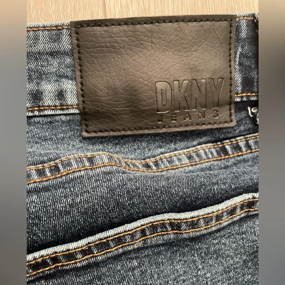 DKNY Men's Dark Rustic Blue Slim Straight Stretch Jeans - Size 32x32 - Picture 3 of 4